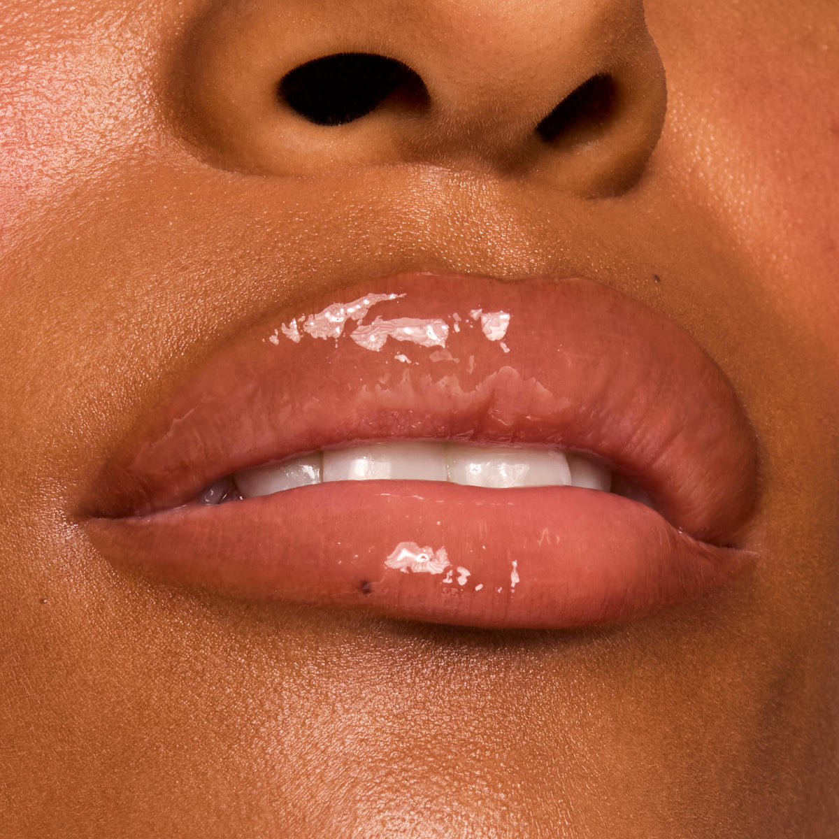 Fresh Kiss Glossy Balm Caramel Latte
