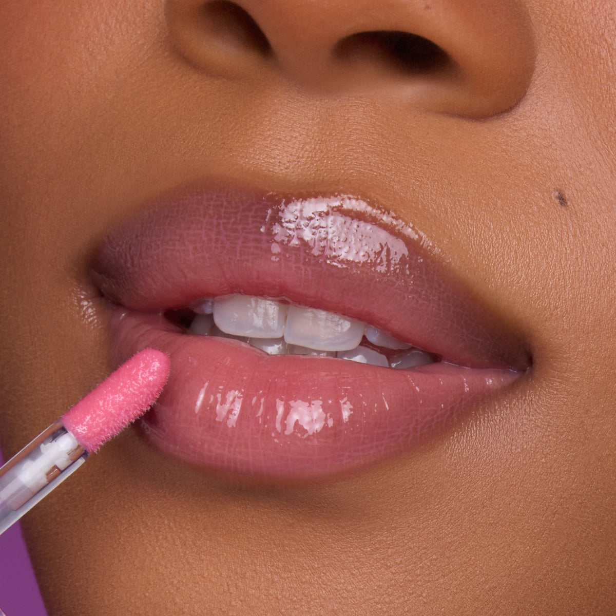 Ultra Glossy Lip Still That Girl