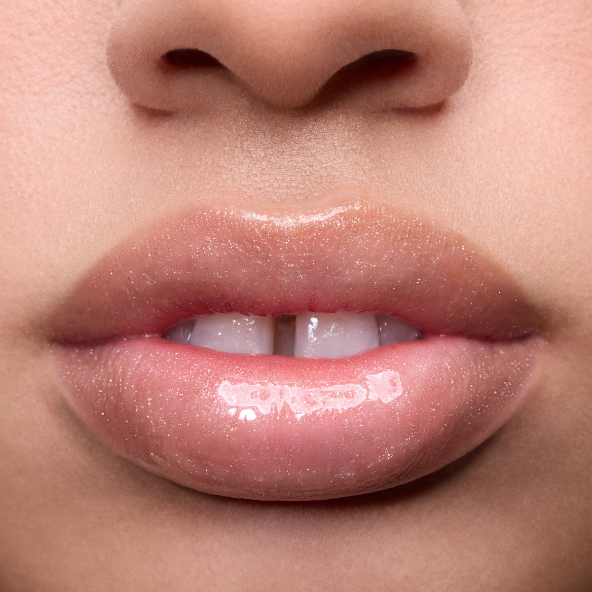 Fresh Kiss Glossy Balm Whipped Cream