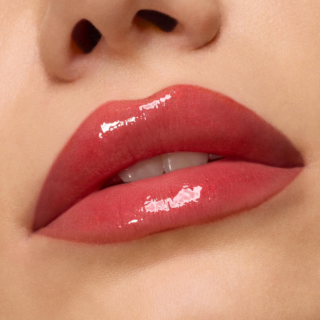 Ultra Glossy Lip Runs with Vampires