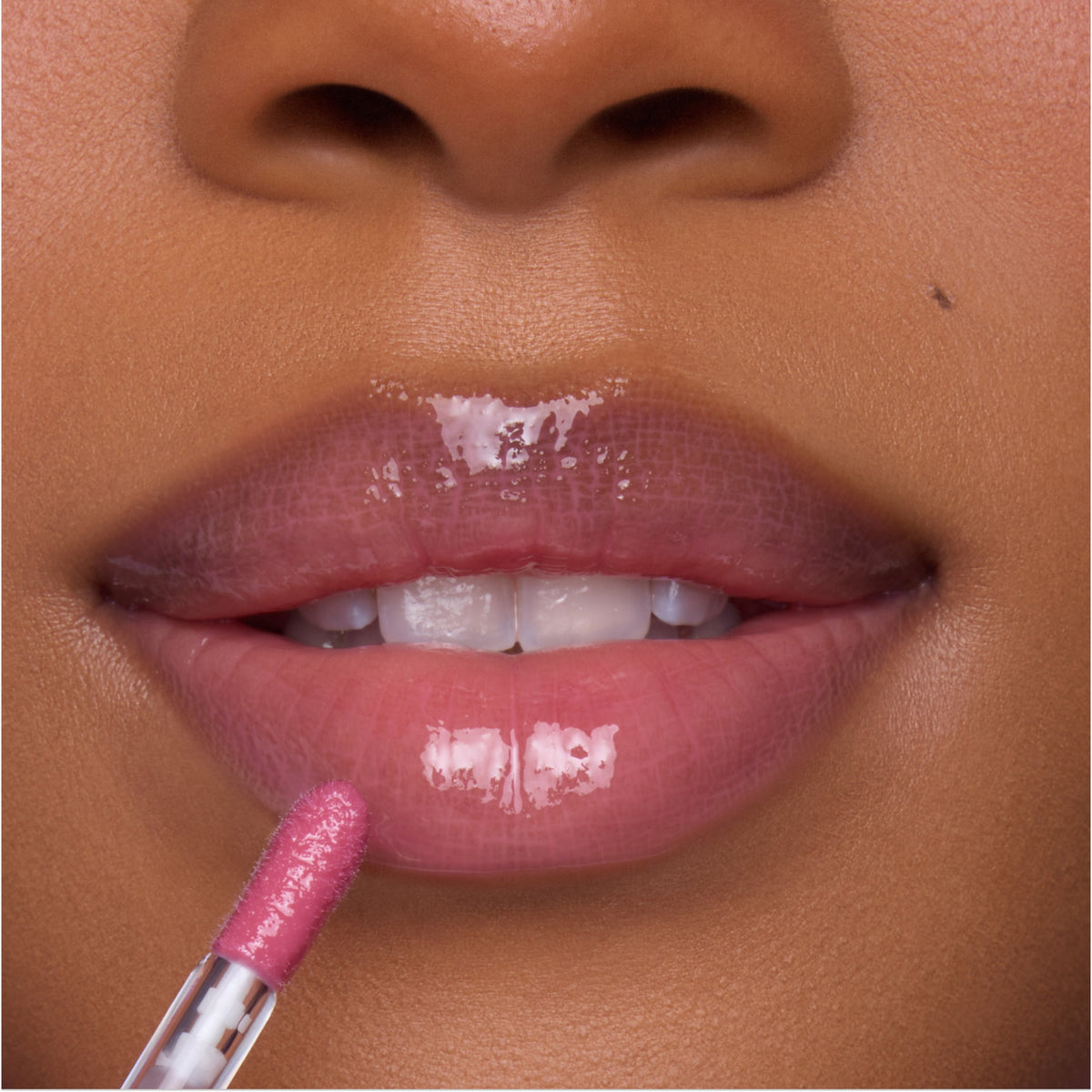Ultra Glossy Lip Your New Obsession
