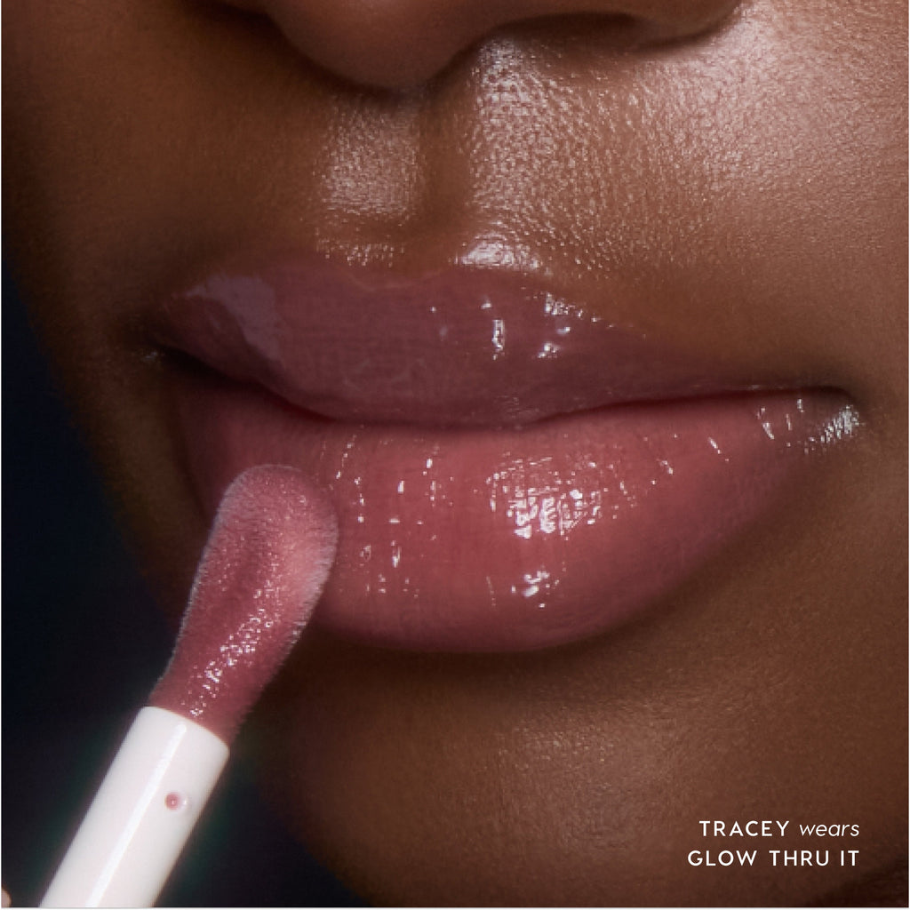 So Juicy Plumping Glossy Lip Oil Glow Thru It