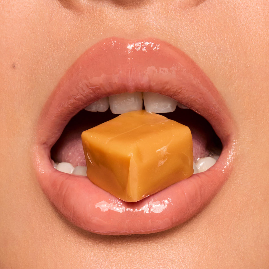Fresh Kiss Glossy Balm Caramel Latte