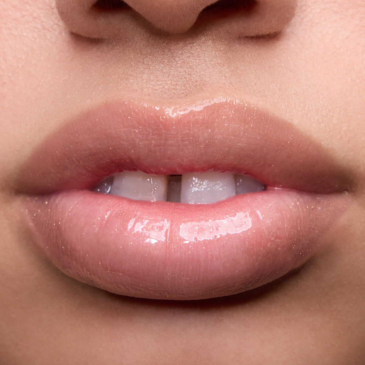Fresh Kiss Glossy Balm Peach Mochi