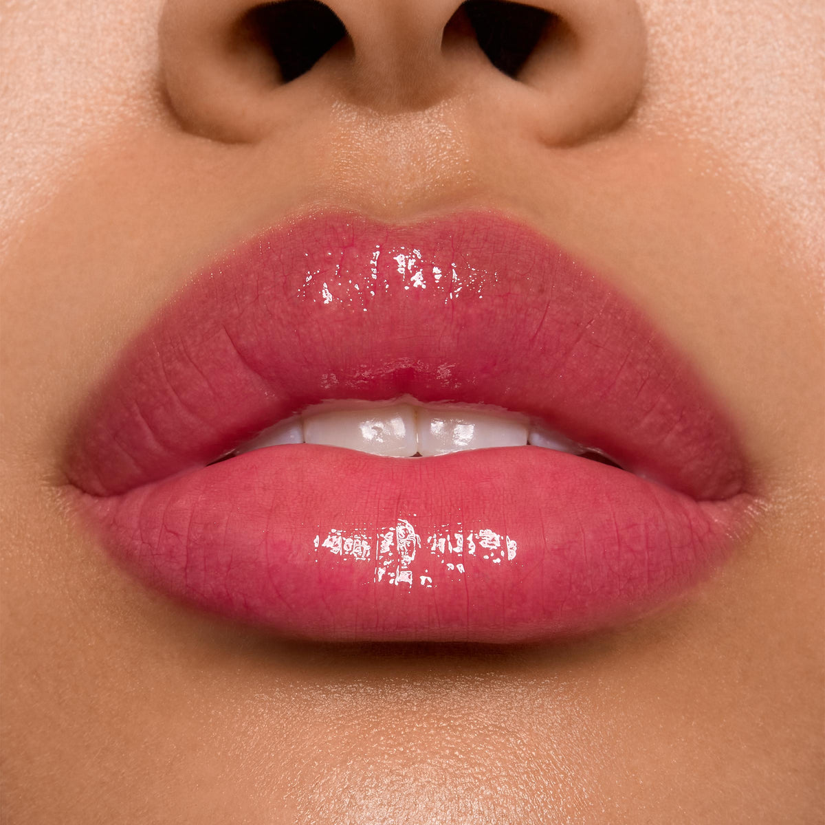 Ultra Glossy Lip Surfer Vibes