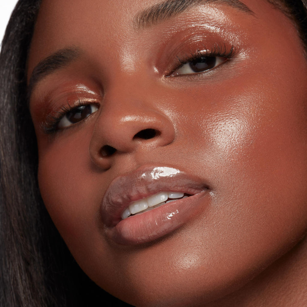 So Juicy Plumping Glossy Lip Oil It’s a Date
